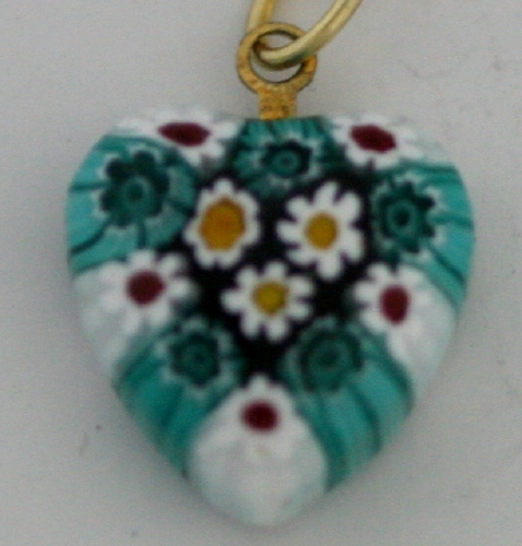 Murano Heart ( 0.50 x 0.50 in.) # 14 - Click Image to Close